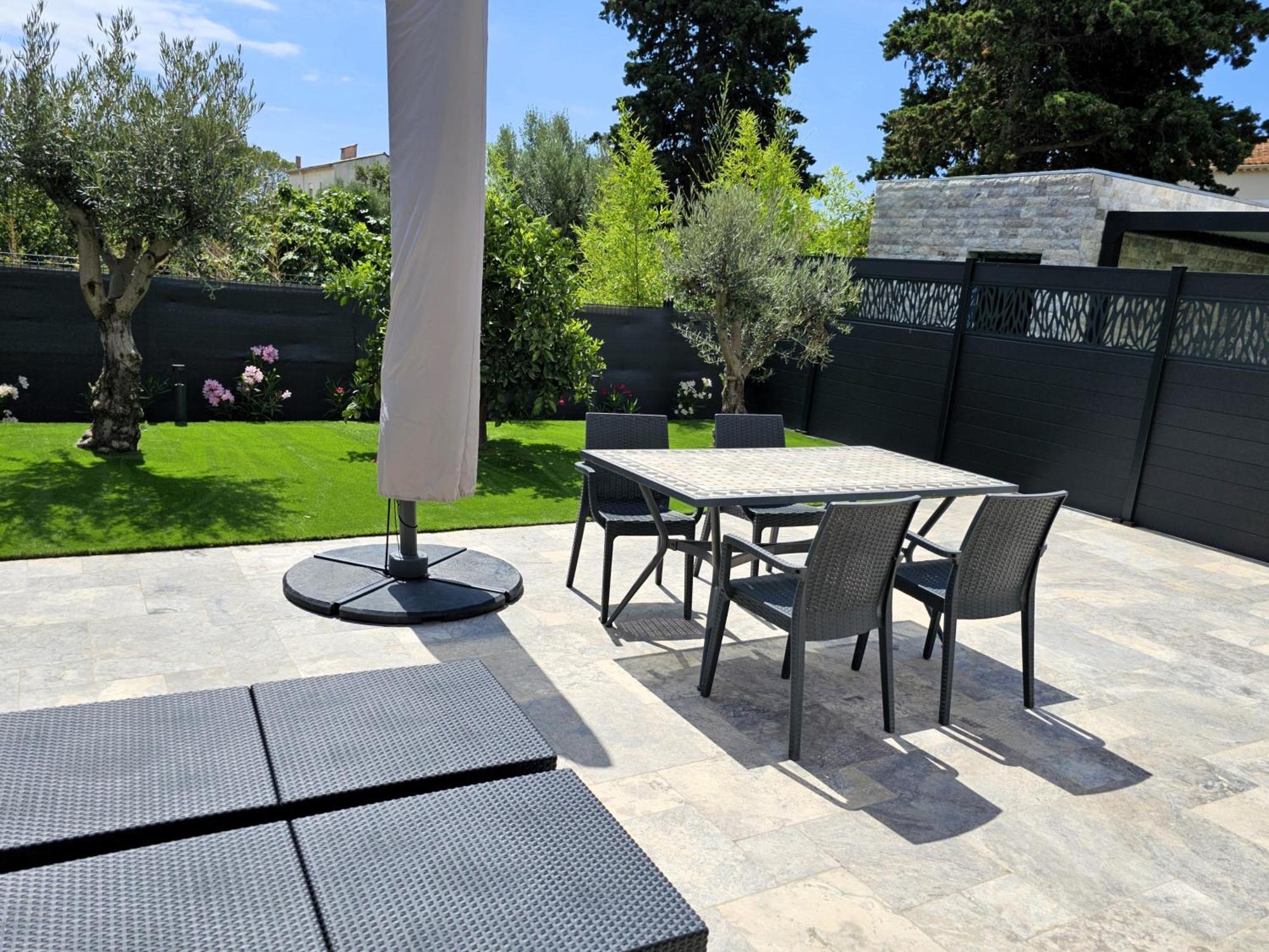 Etoile Du Berger Saint Aygulf 3 Villas Et 4 Appartements Jardin Individuel Et Piscine Chauffee En Saison - La Mer Et Les Plages 450 M エクステリア 写真