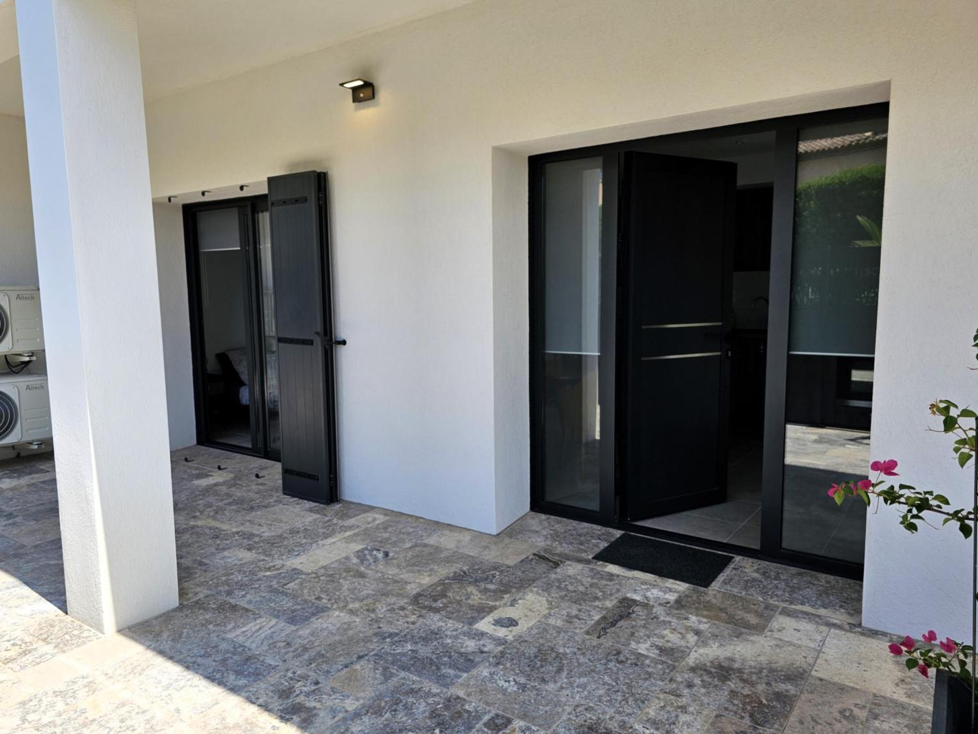 Etoile Du Berger Saint Aygulf 3 Villas Et 4 Appartements Jardin Individuel Et Piscine Chauffee En Saison - La Mer Et Les Plages 450 M エクステリア 写真
